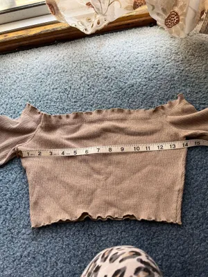 Grey off the shoulders long sleeve crop top thumbnail 3