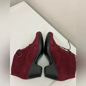 Clarks Suede Lace Up Booties Burgundy Purple Size 6 thumbnail 7
