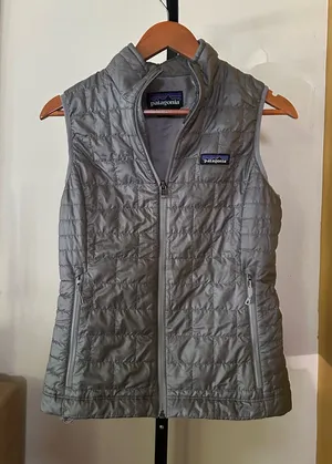 Patagonia Women’s Nano Puff Vest‎ Feather Gray Lightweight Quilted Size XS thumbnail 1