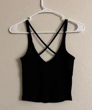 Vuori Black Crop Tank Top thumbnail 3