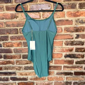 NWT Quince Palm Green Italian Cami One-Piece Swimsuit Women's Size Medium thumbnail 6