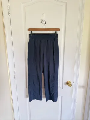 Lululemon Wanderer Crop in True Navy thumbnail 6