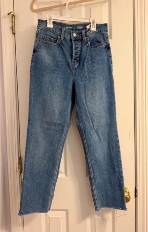 Old Navy Extra High Rise Sky-Hi Straight Jeans Size: 2 thumbnail 1
