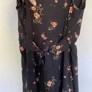 No Boundaries Black Floral Wrap Maxi Dress S lightweight v-neck summer flowy‎ thumbnail 9