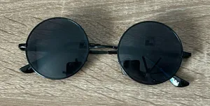 Black round sunglasses thumbnail 1