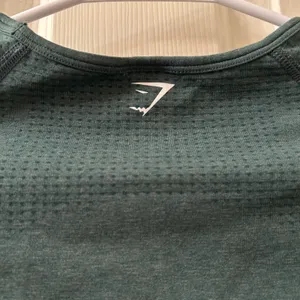 Gymshark Vital Seamless 2.0 Long Sleeve Crop Top Size Large Dark Green Marl thumbnail 3
