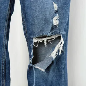 Abercrombie & Fitch Ultra High Rise Ankle Straight Jean in Blue Size 26 or 2‎ thumbnail 3