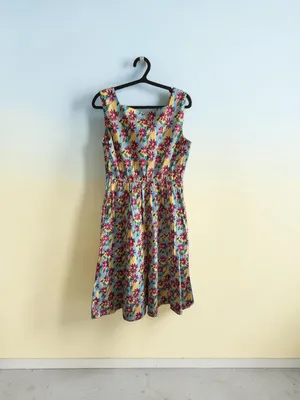 Circus UK Retro‎ Floral Print Fit & Flare Sleeveless Midi Dress - Small thumbnail 2