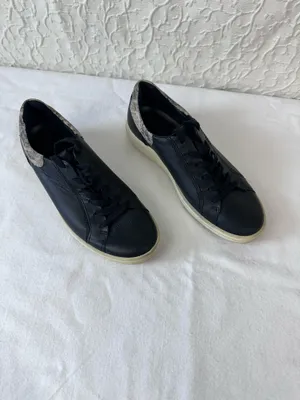 Ecco Soft Street Sneakers Black Leather Women’s Size EU 39/8-8.5 Comfy thumbnail 3