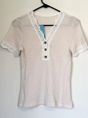 NWT Cupshe Apricot V-Neck Lace Top - Size: Small thumbnail 2