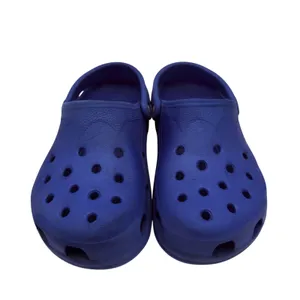 Crocs Blue Classic Clogs Shoes Size Women's 8-9 Men's 6-7 thumbnail 3