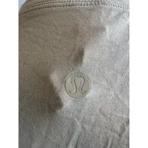 Lululemon Cates Tee Tan Beige Cropped Short Sleeve Pima Cotton‎ Shirt Womens 2 thumbnail 3