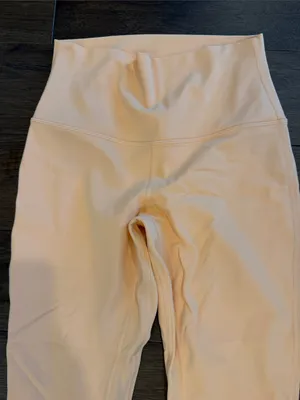 Lululemon Athletica Align™ High-Rise Pant 25" in Peach Orange Size 6 - C53-049 thumbnail 2