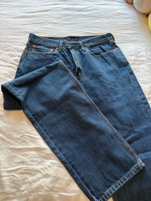 Mens Levi 550 Jeans in Medium Blue thumbnail 2