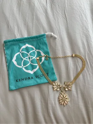 Kendra Scott Isabella Floral Snowflake Choker Necklace thumbnail 2
