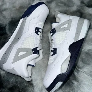Jordan 4 Retro thumbnail 1