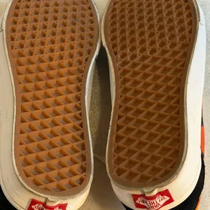 Vans OLD SKOOL POP CAMO ORANGE and Black Shoe Size Label Close-Up UNISEX thumbnail 7
