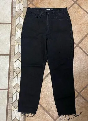 Old Navy Black O.G high-rise Ankle Cropped Jeans with Frayed Hem thumbnail 1