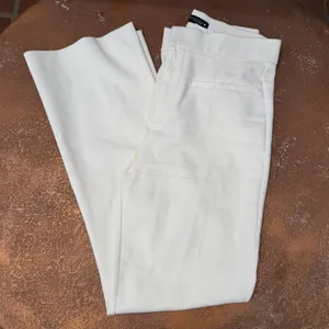 Zara white straight leg pants / fit like a small #minimalist #officewear #officesiren #secretary thumbnail 5