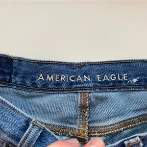 American Eagle Women’s Mom Jean Shorts size 0 thumbnail 6