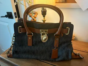 Michael Kors Purse thumbnail 3