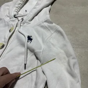 Vintage Abercrombie & Fitch Women's White Y2K 90s Hoodie SZ Small Marks* 2000s thumbnail 7