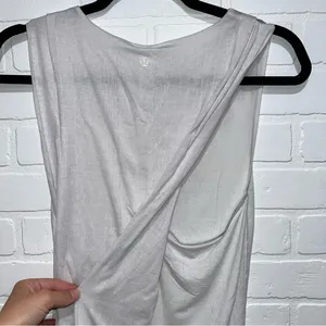Lululemon Workout Top thumbnail 10