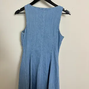 REFORMATION Sebastien Denim Midi Dress in Savannah Size US 6 NWT thumbnail 7