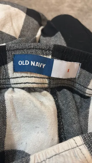 Old Navy Black Plaid Pajama Pants thumbnail 2