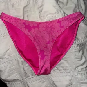 Triangl Bikini Bottom thumbnail 1