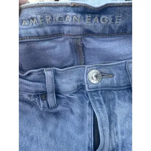 American Eagle Women's 90s Straight Leg Light Wash Faded Jeans SZ 4‎ thumbnail 15
