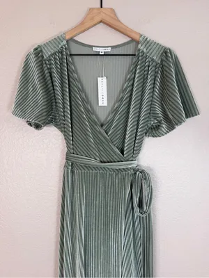 Baltic Born Andi Ribbed Velvet Wrap Maxi Dress size Medium Dusty Sage Green NEW thumbnail 9