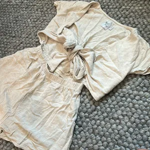 Princess Polly Linen Blend Cream Textured Tie Front Romper Size 4 thumbnail 6