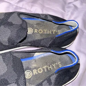 Rothy's The Original Slip On Womens Size 9 Gray Camo Casual Low Sneakers Shoes thumbnail 5