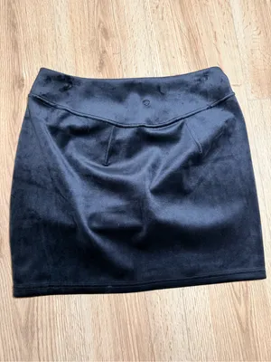 Lululemon Scuba High Rise Mini Skirt Womens M Black Velvet Velour Tennis Skort thumbnail 4