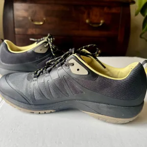 Dansko Paisley Waterproof Outdoor Sneakers Vibram Slip Resistant Black Grey 41 thumbnail 4