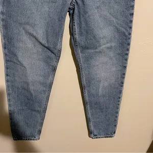 Levi’s Premium‎ 80’s Mom Jean High Rise Denim Jeans thumbnail 8