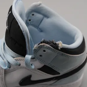 Jordan 1 Mid SE GS Ice Blue Black White DV1337-104 5.5Y Women 7 Sneaker thumbnail 10