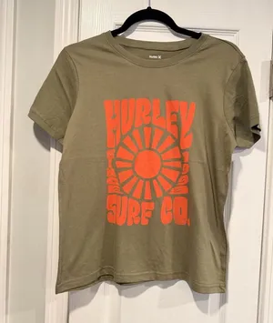 NWOT Hurley Size S Green Graphic Print Short Sleeve Tee Shirt Surf Sun Beach thumbnail 1
