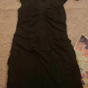 Guess little black dress M‎ thumbnail 4