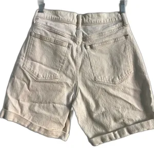 Abercrombie & Fitch Women’s Pleated Short Ultrasound High Rise White Sz 6 Denim thumbnail 4