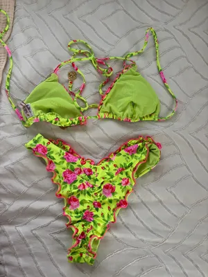 Ruffle bikini thumbnail 5