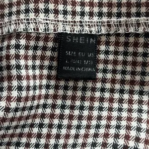 SHEIN Brown + white houndstooth-patterned mini or straight skirt Size L thumbnail 2