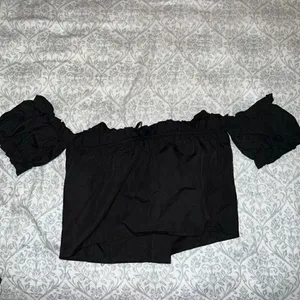 Petite Black Frill Detail Crop Blouse PLT size 6 thumbnail 8