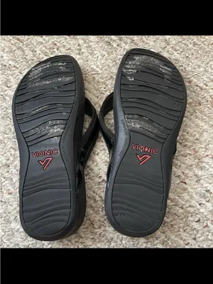 Vionic Men's Black Flip-Flop Sandals thumbnail 2