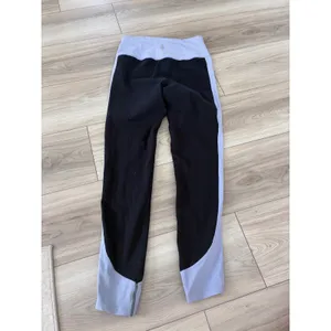 Free People Movement Two Tone Colorblock High Rise Leggings Black Lavender XS thumbnail 4
