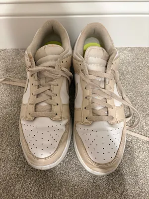 Beige Nike Dunks  thumbnail 4
