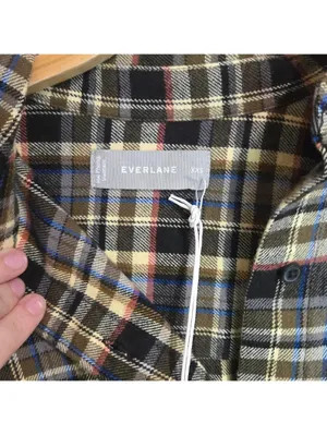 The Everlane Women The Boxy Flannel Button Down thumbnail 6