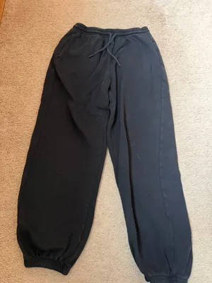 Old navy black cuffed sweat pants  thumbnail 1