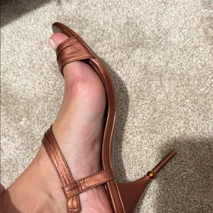 AREZZO Women's Metallic copper Brown heels! Size 8 thumbnail 3